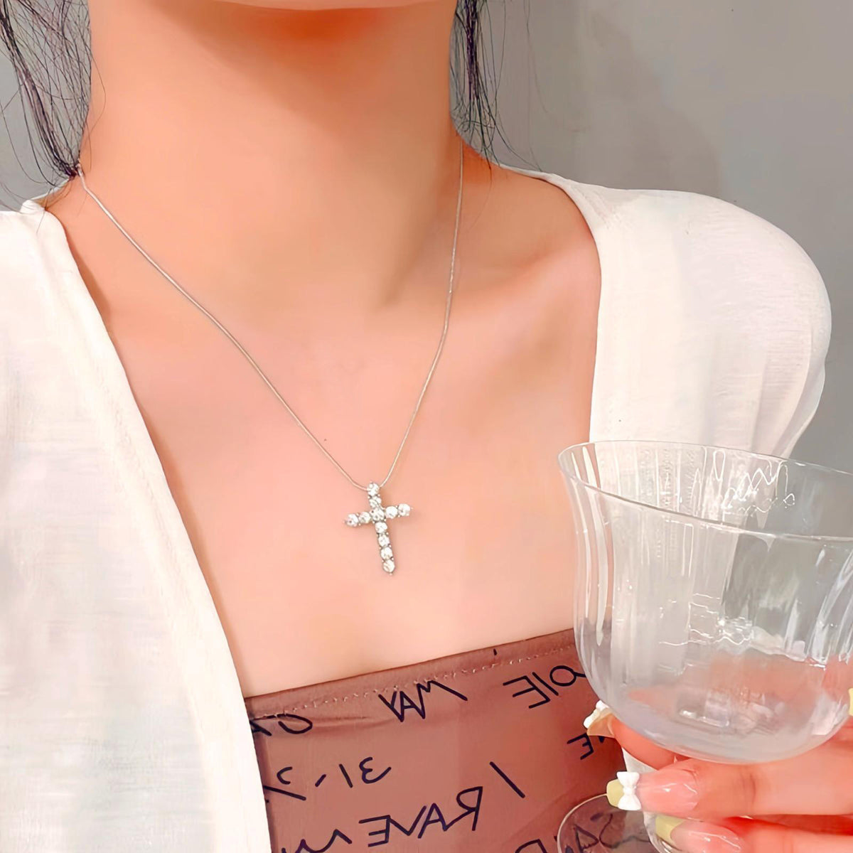 Rhinestone Cross Necklace – Stainless Steel Christian Cross Pendant for Men & Women